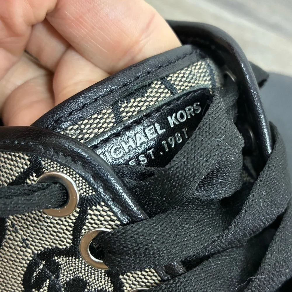 Michael Kors City Sneakers 7 Logo Leather Blend upper